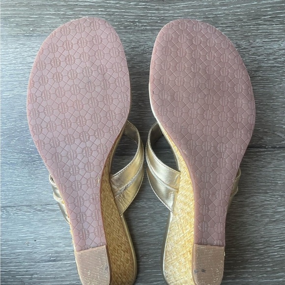 Lilly Pulitzer sandals - Picture 5 of 5